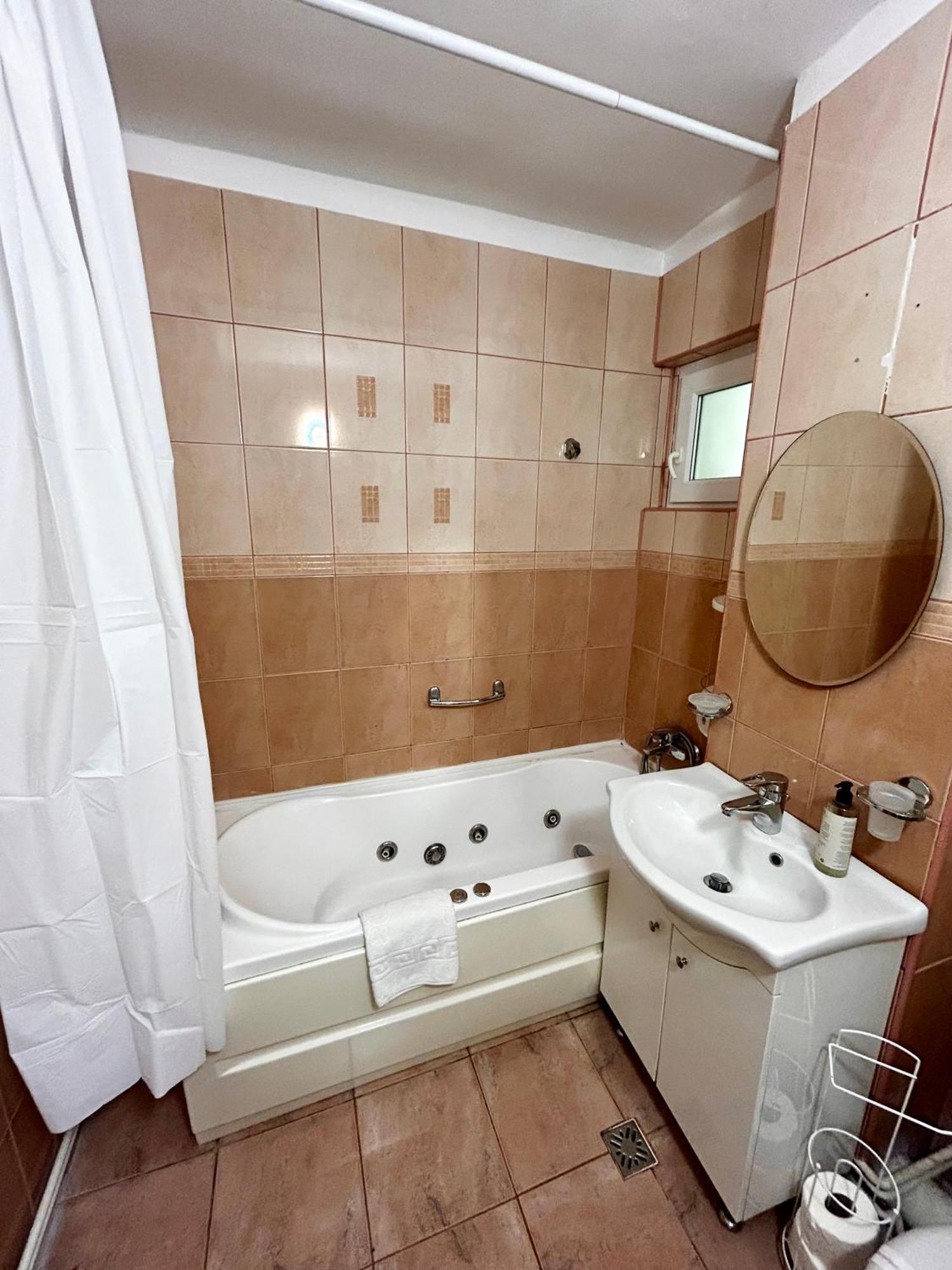 Jad - Familiy 4 Rooms Apartment - Near Forest - Racadau Braszów Zewnętrze zdjęcie